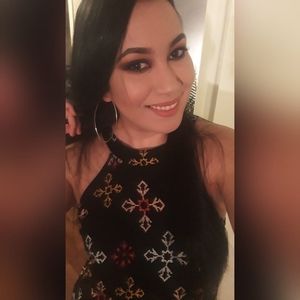 Meet your Posher, Iris